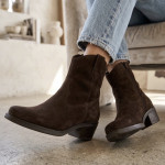 Botins em Camurça Selina